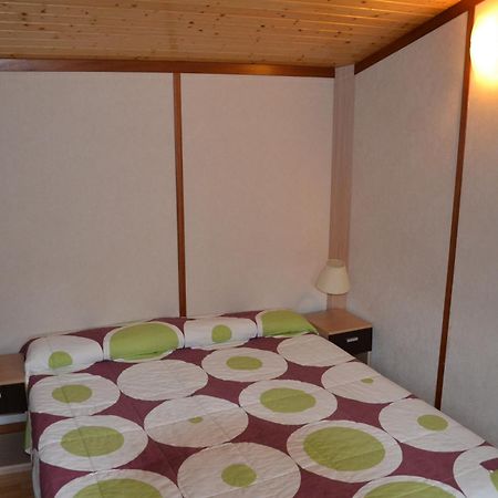 Camping Fuentes Blancas Burgo الغرفة الصورة