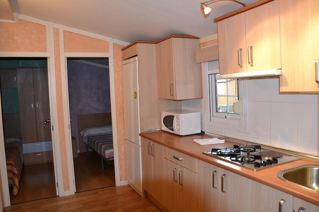 Camping Fuentes Blancas Burgo المظهر الخارجي الصورة