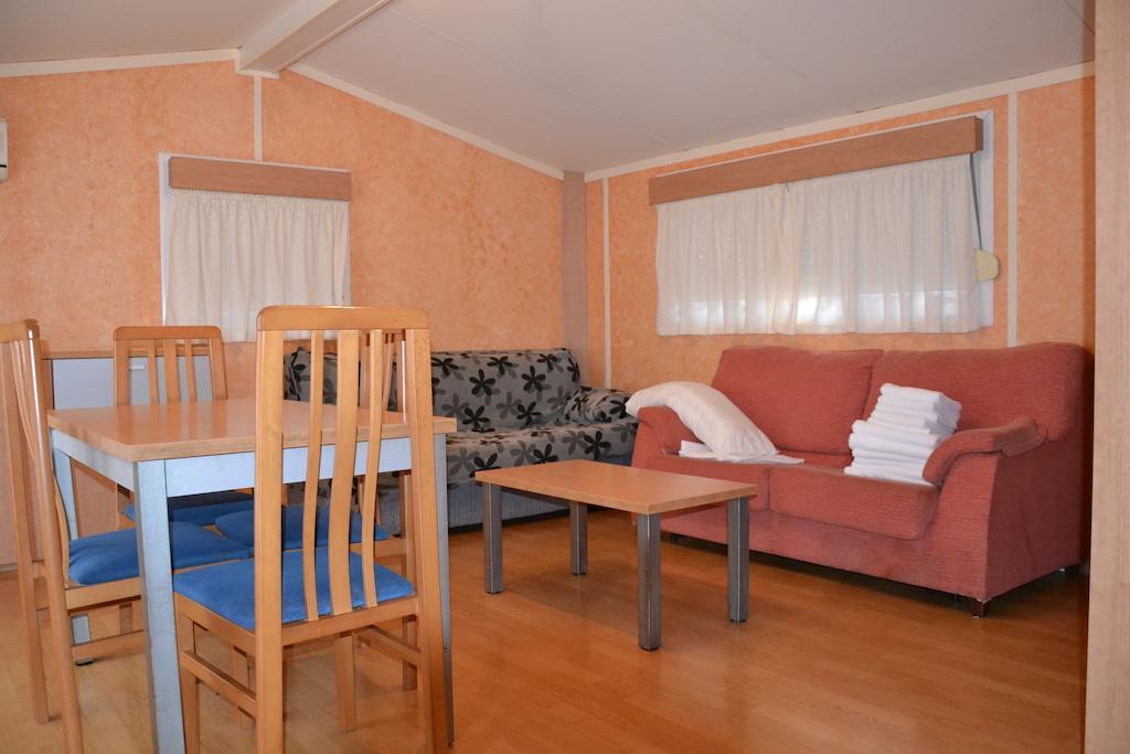 Camping Fuentes Blancas Burgo المظهر الخارجي الصورة