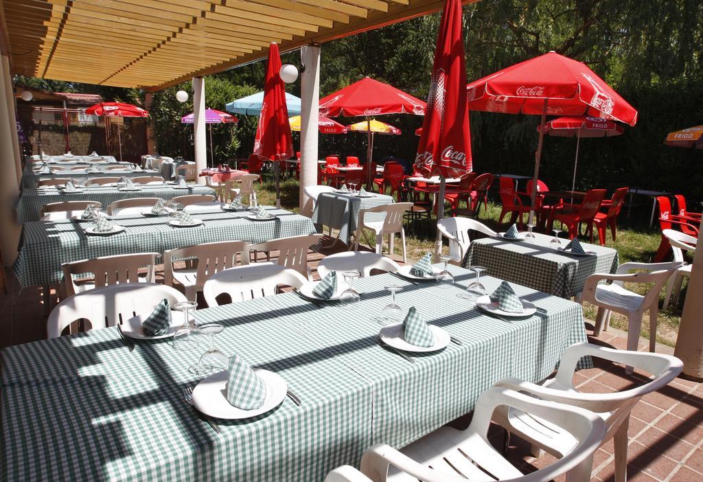 Camping Fuentes Blancas Burgo المظهر الخارجي الصورة