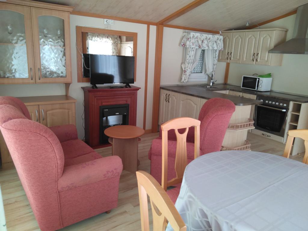 Camping Fuentes Blancas Burgo المظهر الخارجي الصورة