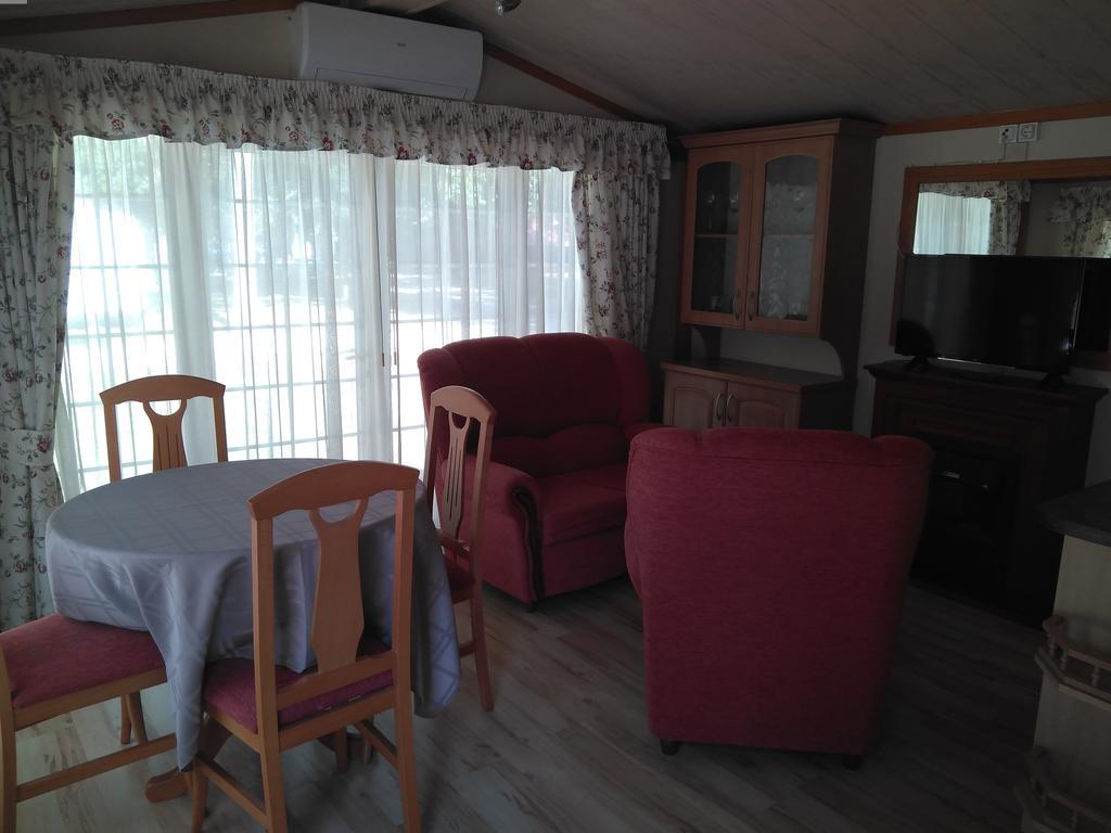 Camping Fuentes Blancas Burgo المظهر الخارجي الصورة